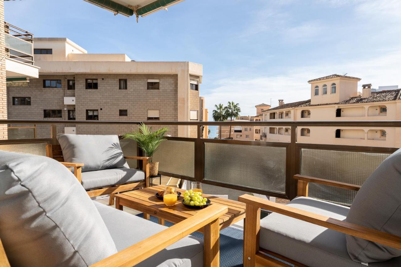 Sea View 2 Bedroom Apartment 2 Min Away From The Beach Torremolinos Dış mekan fotoğraf
