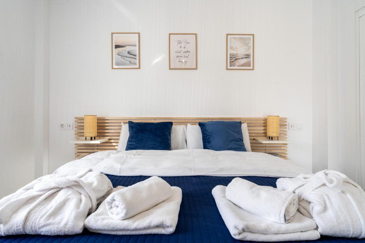 Sea View 2 Bedroom Apartment 2 Min Away From The Beach Torremolinos Dış mekan fotoğraf