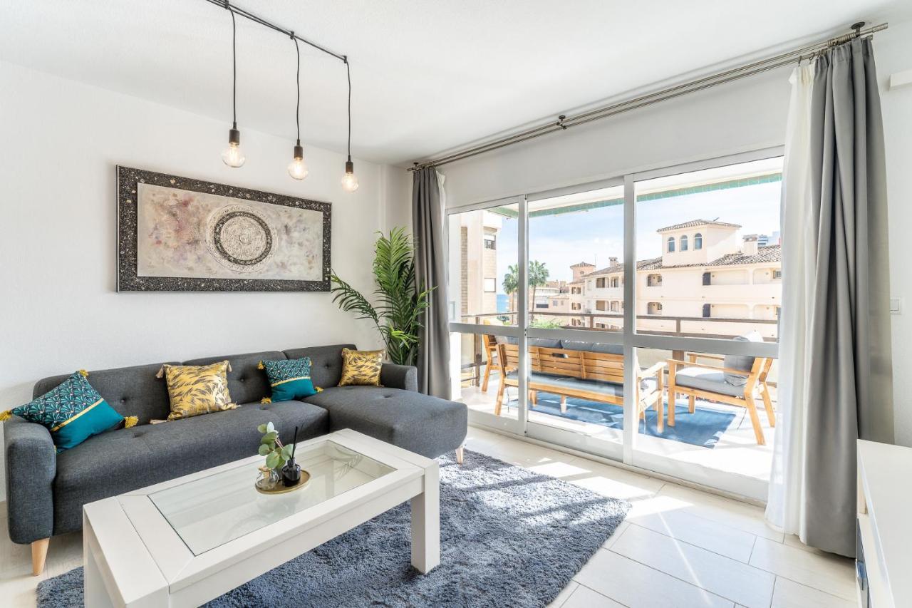 Sea View 2 Bedroom Apartment 2 Min Away From The Beach Torremolinos Dış mekan fotoğraf
