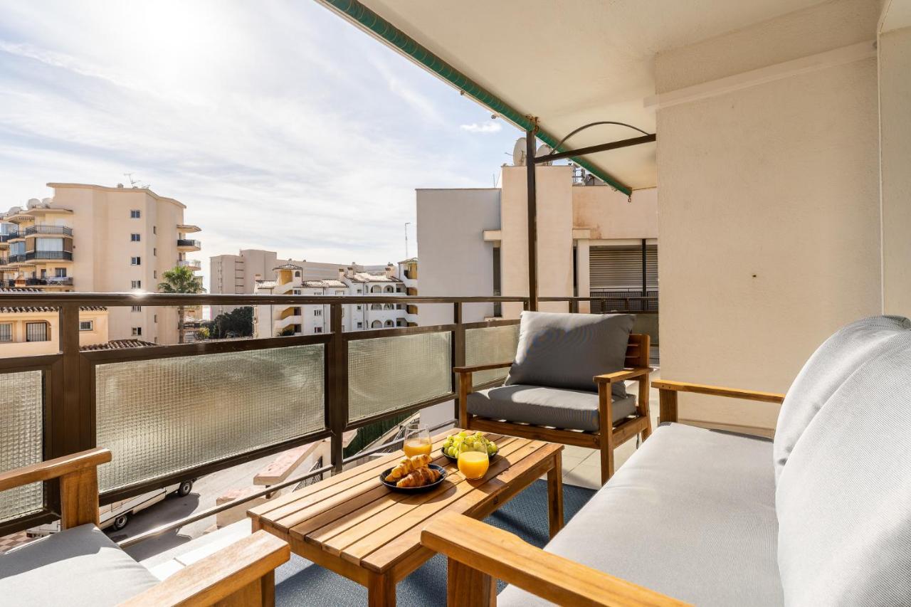 Sea View 2 Bedroom Apartment 2 Min Away From The Beach Torremolinos Dış mekan fotoğraf