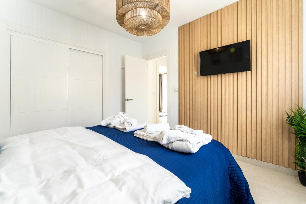 Sea View 2 Bedroom Apartment 2 Min Away From The Beach Torremolinos Dış mekan fotoğraf