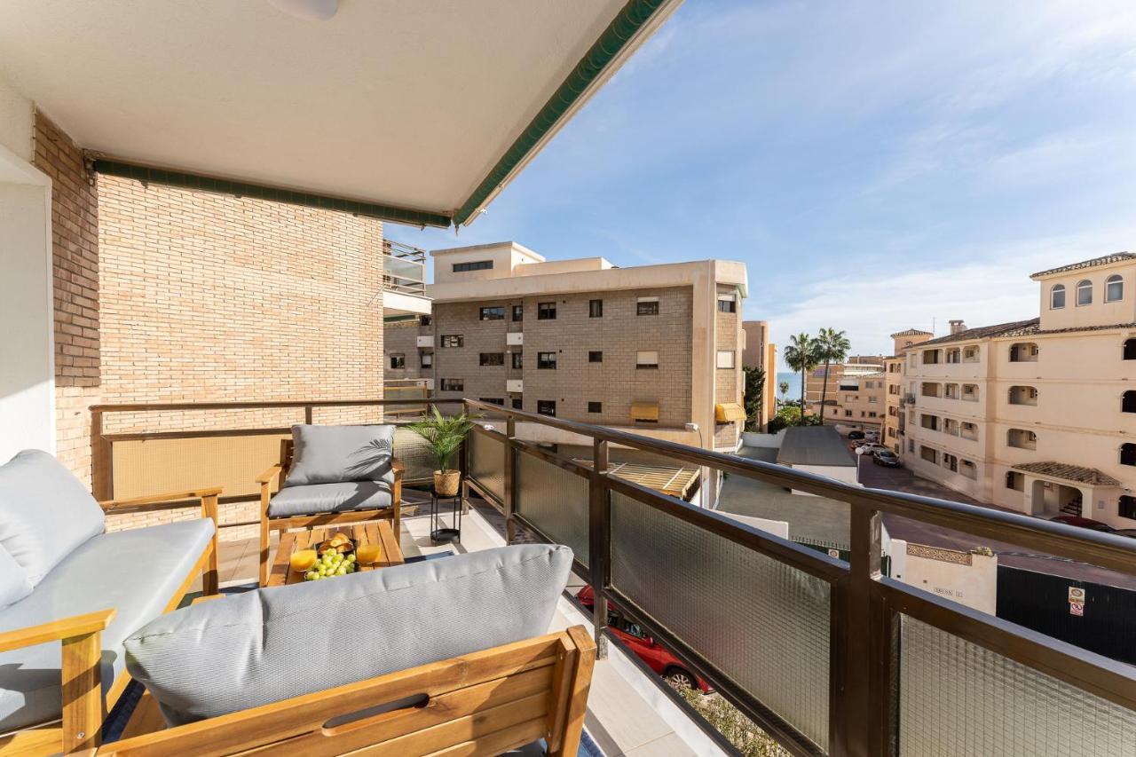 Sea View 2 Bedroom Apartment 2 Min Away From The Beach Torremolinos Dış mekan fotoğraf