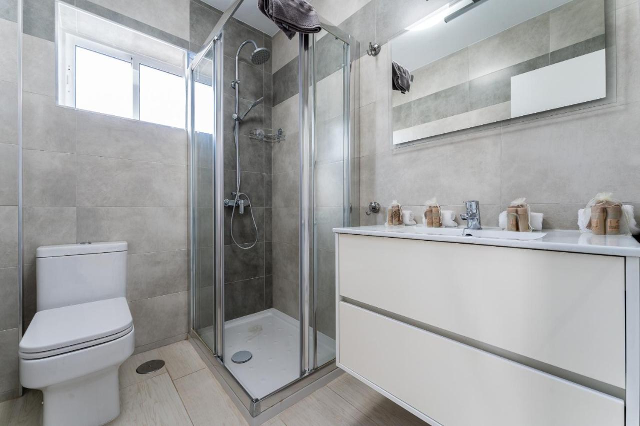 Sea View 2 Bedroom Apartment 2 Min Away From The Beach Torremolinos Dış mekan fotoğraf