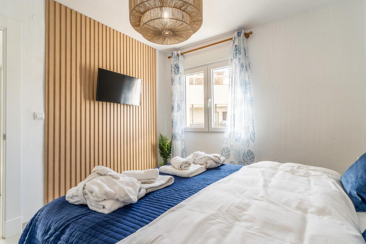 Sea View 2 Bedroom Apartment 2 Min Away From The Beach Torremolinos Dış mekan fotoğraf