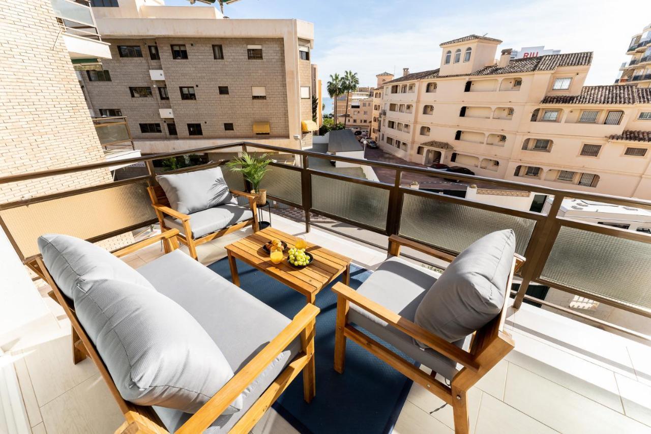 Sea View 2 Bedroom Apartment 2 Min Away From The Beach Torremolinos Dış mekan fotoğraf